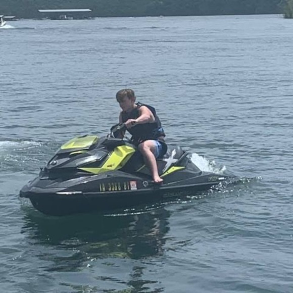 Meet your Posher, Andrew - Picture 1 of 1